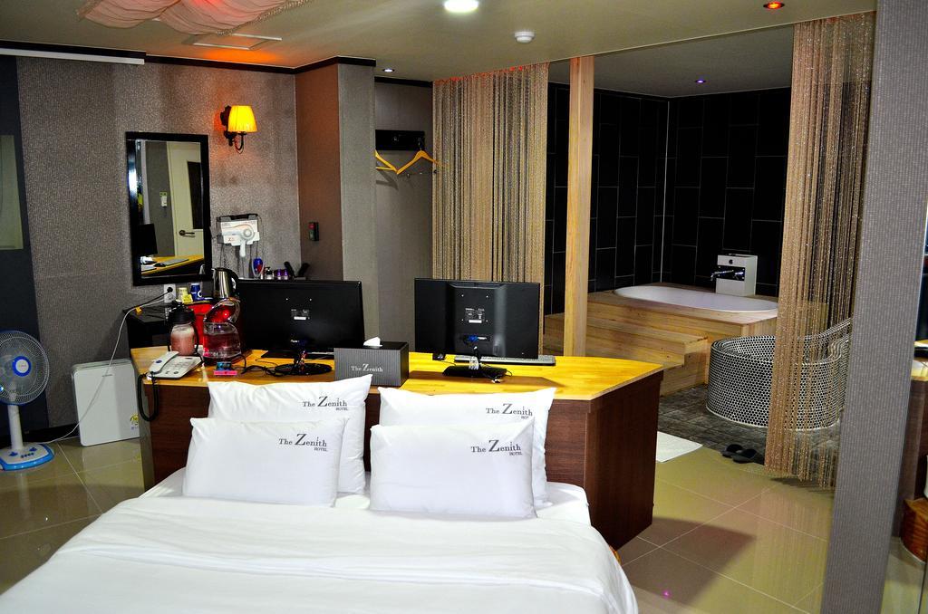 The Zenith Hotel Пусан Екстериор снимка